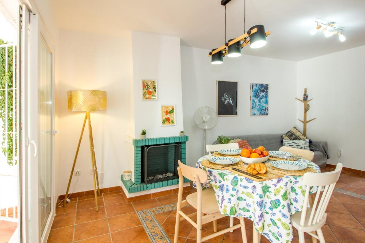 A Cozy And Elegant Townhouse Across The Beach Torre de Benagalbon Buitenkant foto